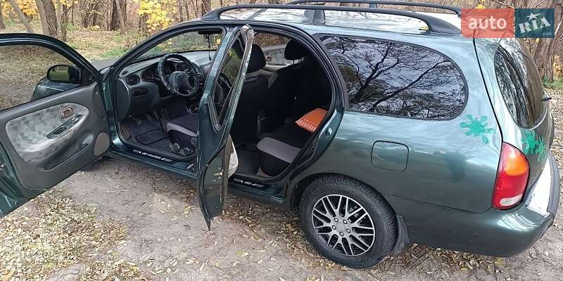 Універсал Hyundai Lantra 1996 в Сарнах