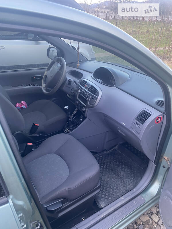 Минивэн Hyundai Matrix 2007 в Славском