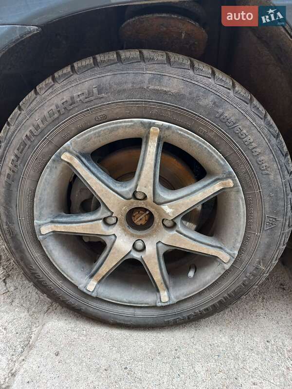 Минивэн Hyundai Matrix 2006 в Добровеличковке