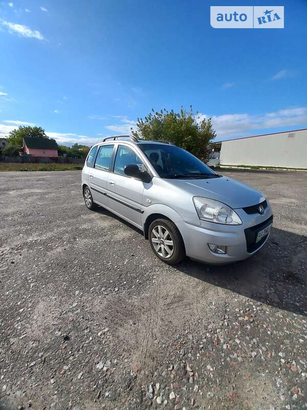 Минивэн Hyundai Matrix 2008 в Киеве