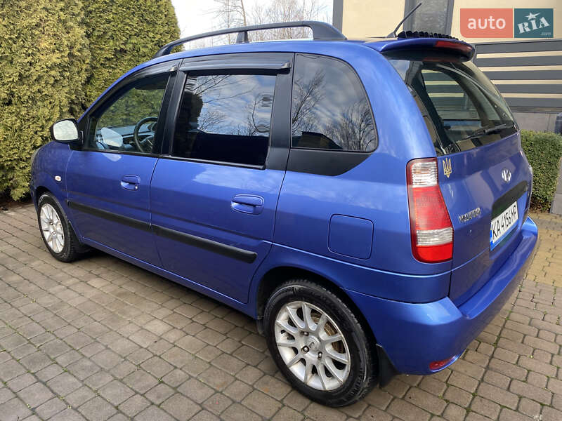 Минивэн Hyundai Matrix 2008 в Киеве