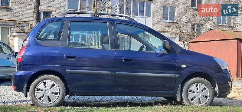 Минивэн Hyundai Matrix 2009 в Житомире