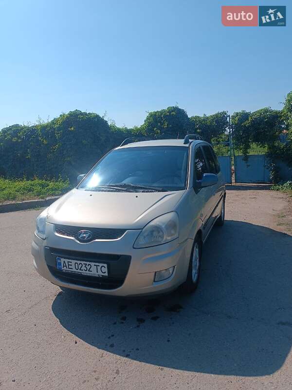 Минивэн Hyundai Matrix 2008 в 