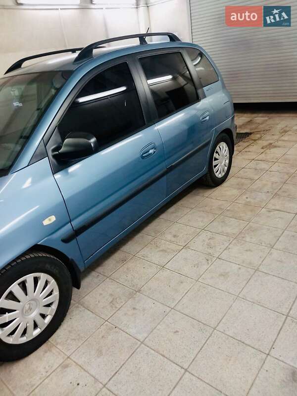 Минивэн Hyundai Matrix 2007 в Броварах