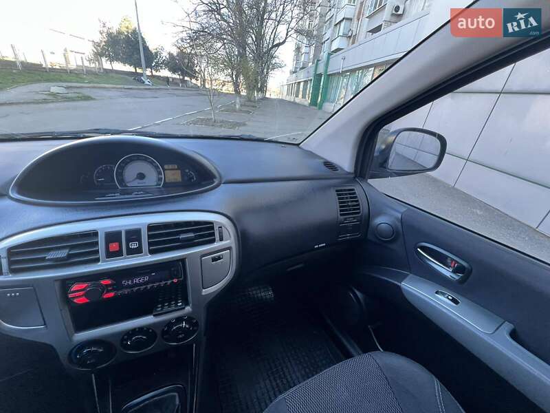Минивэн Hyundai Matrix 2008 в Николаеве