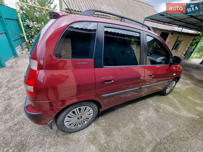Минивэн Hyundai Matrix 2007 в Павлограде