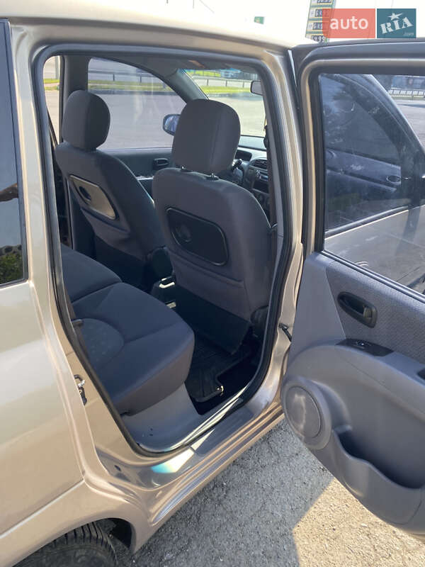 Минивэн Hyundai Matrix 2003 в Тернополе