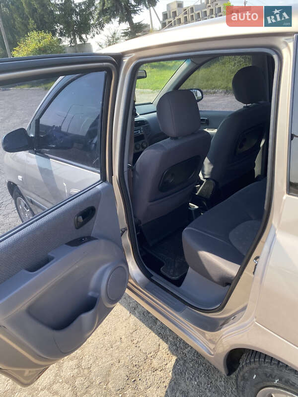 Минивэн Hyundai Matrix 2003 в Тернополе