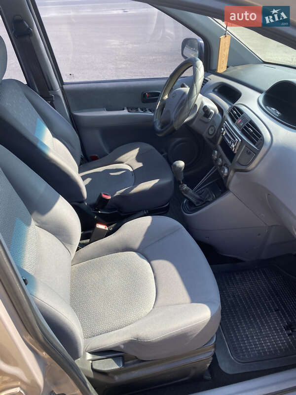 Минивэн Hyundai Matrix 2003 в Тернополе