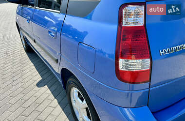 Минивэн Hyundai Matrix 2010 в 