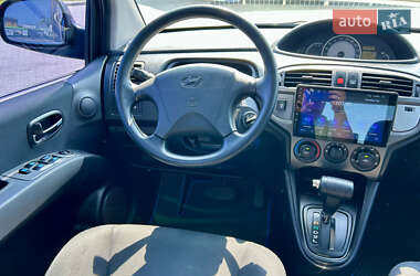 Минивэн Hyundai Matrix 2010 в 