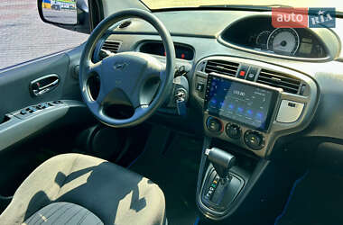 Минивэн Hyundai Matrix 2010 в 