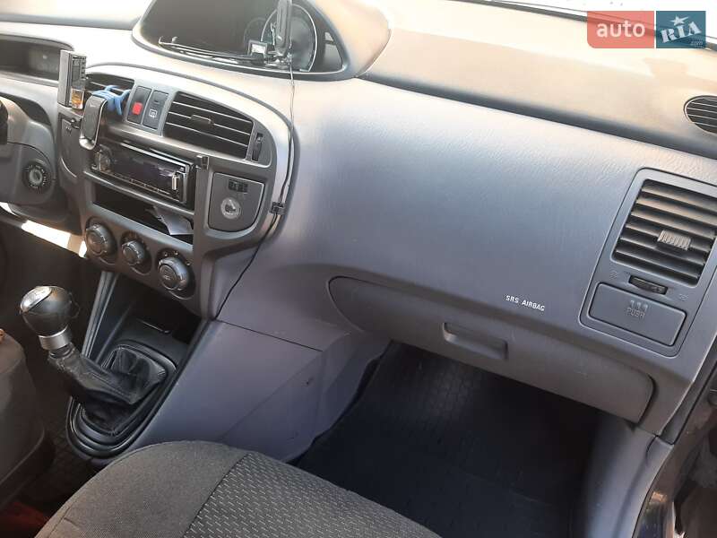 Минивэн Hyundai Matrix 2006 в Белогородке