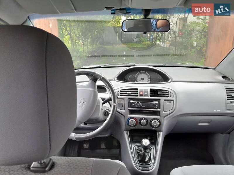 Мінівен Hyundai Matrix 2008 в Зняцеві