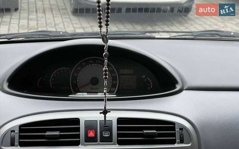 Мінівен Hyundai Matrix 2008 в Івано-Франківську