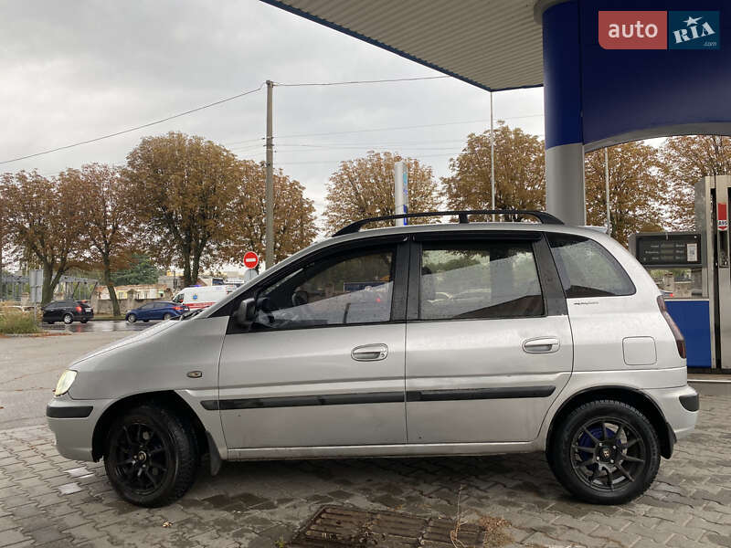 Мінівен Hyundai Matrix 2002 в Житомирі