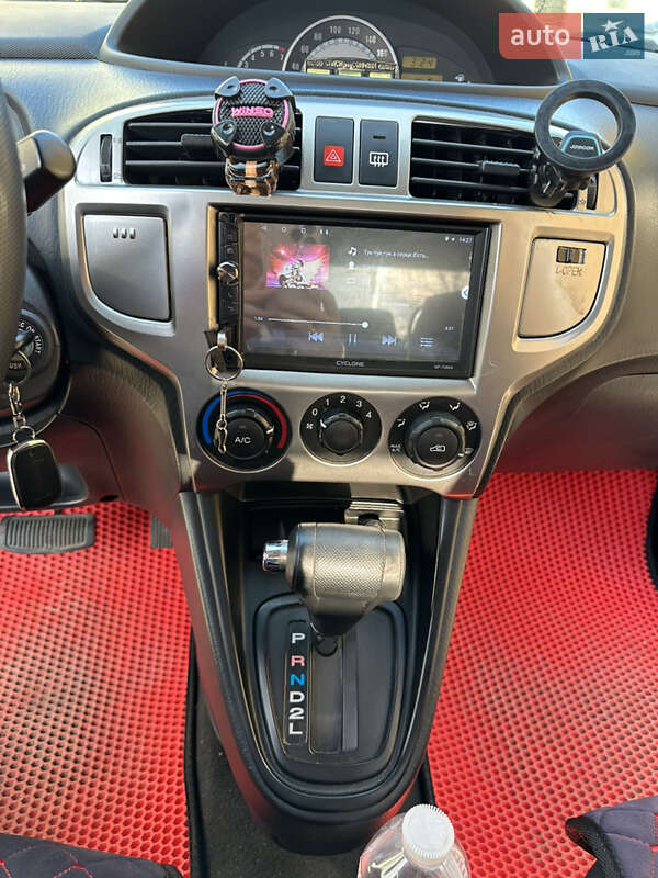 Мінівен Hyundai Matrix 2010 в Тернополі фото 8 Мінівен Hyundai Matrix 2010 в Тернополі