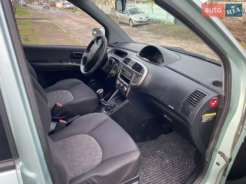 Мінівен Hyundai Matrix 2003 в Чернігові