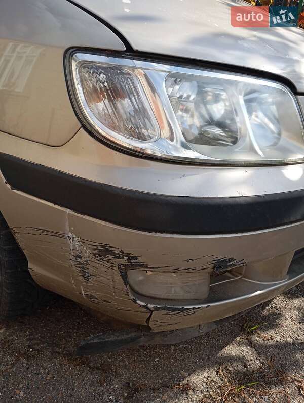 Минивэн Hyundai Matrix 2005 в Килии фото 2 Минивэн Hyundai Matrix 2005 в Килии