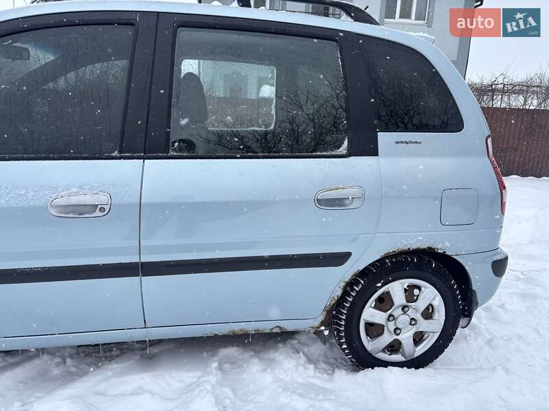 Минивэн Hyundai Matrix 2008 в Макарове