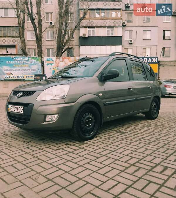 Минивэн Hyundai Matrix 2008 в Павлограде