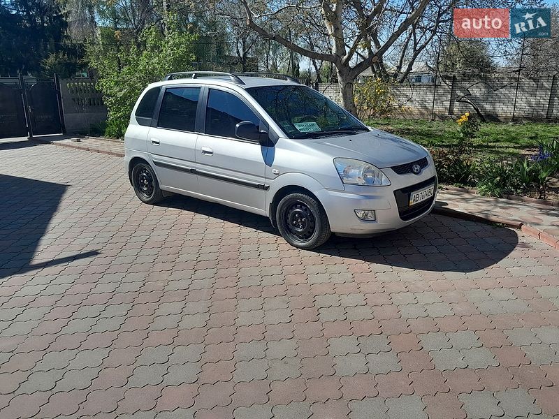 Минивэн Hyundai Matrix 2008 в Бершади