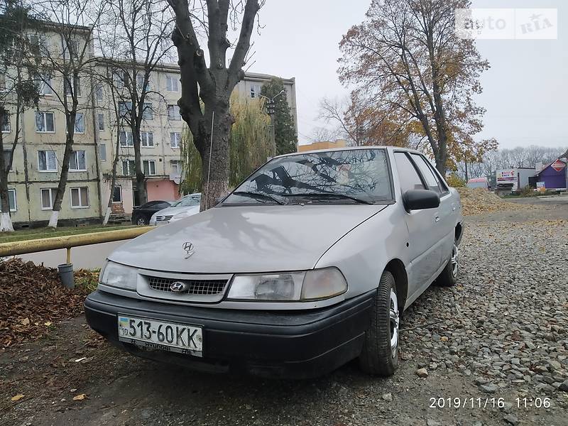Седан Hyundai Pony 1993 в Ивано-Франковске