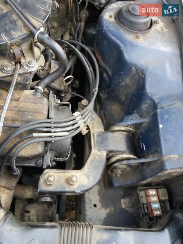 Седан Hyundai Pony 1993 в Чернигове