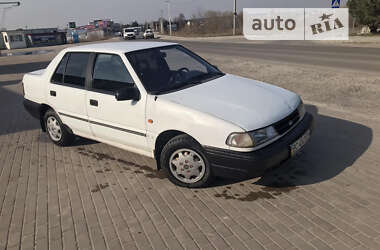 Седан Hyundai Pony 1993 в Новояворівську