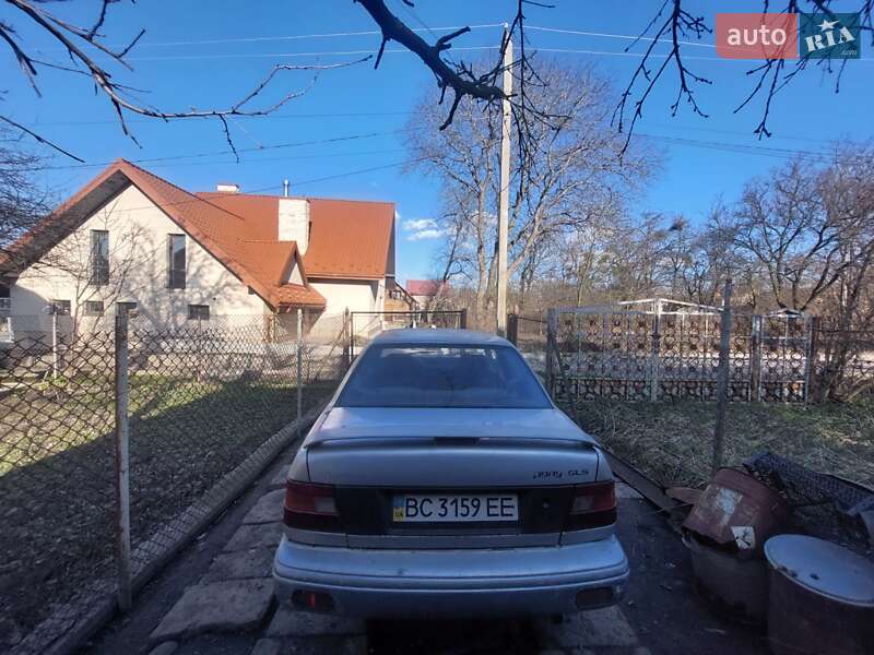 Седан Hyundai Pony 1992 в Львове