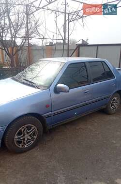 Седан Hyundai Pony 1994 в Измаиле