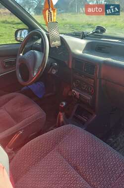 Седан Hyundai Pony 1993 в 