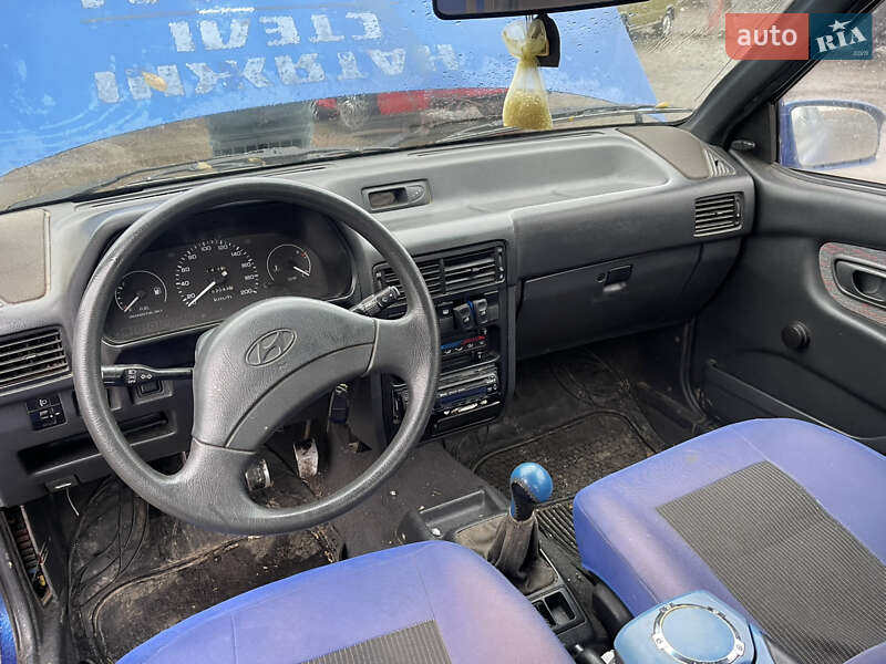 Седан Hyundai Pony 1993 в Золотоноші