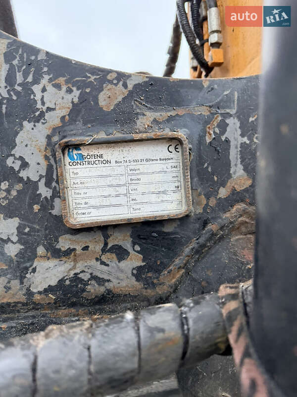 Гусеничный экскаватор Hyundai R 250 NLC-9 2012 в Одессе