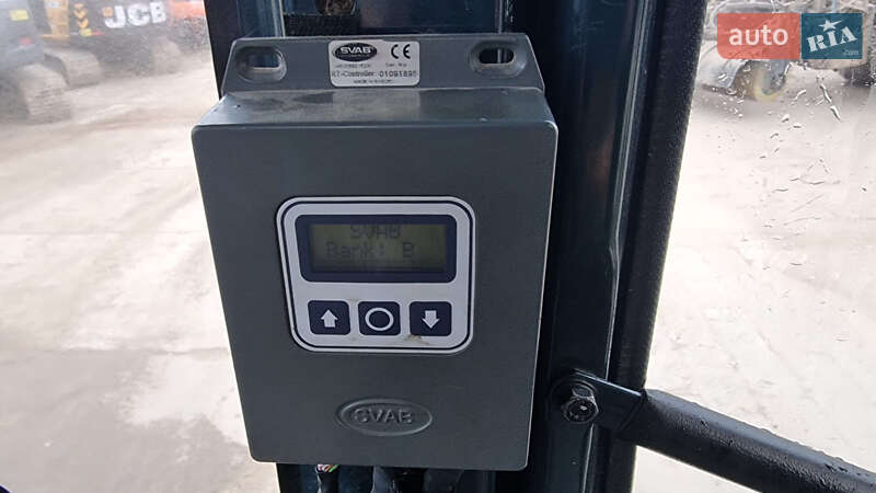 Гусеничный экскаватор Hyundai R 250 NLC-9 2012 в Одессе