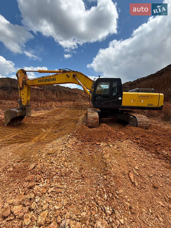 Гусеничный экскаватор Hyundai R 320 LC 2008 в Великодолинском