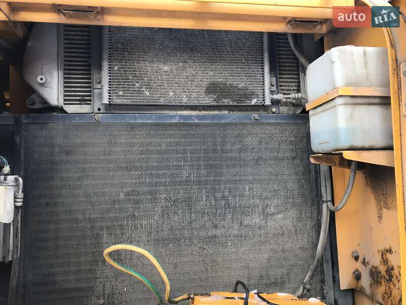 Гусеничный экскаватор Hyundai ROBEX 2007 в Косове фото 22 Гусеничный экскаватор Hyundai ROBEX 2007 в Косове