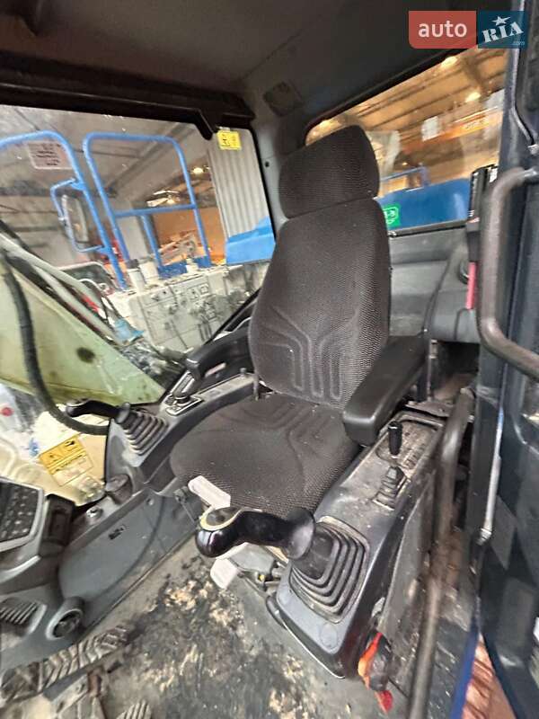 Гусеничный экскаватор Hyundai ROBEX 2016 в Ровно фото 4 Гусеничный экскаватор Hyundai ROBEX 2016 в Ровно