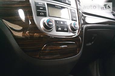 Внедорожник / Кроссовер Hyundai Santa FE 2012 в Николаеве