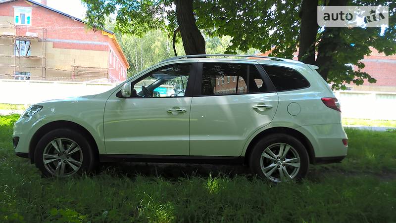 Позашляховик / Кросовер Hyundai Santa FE 2010 в Житомирі