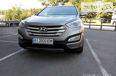 Внедорожник / Кроссовер Hyundai Santa FE 2015 в Киеве