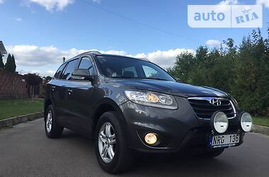 Внедорожник / Кроссовер Hyundai Santa FE 2010 в Ровно