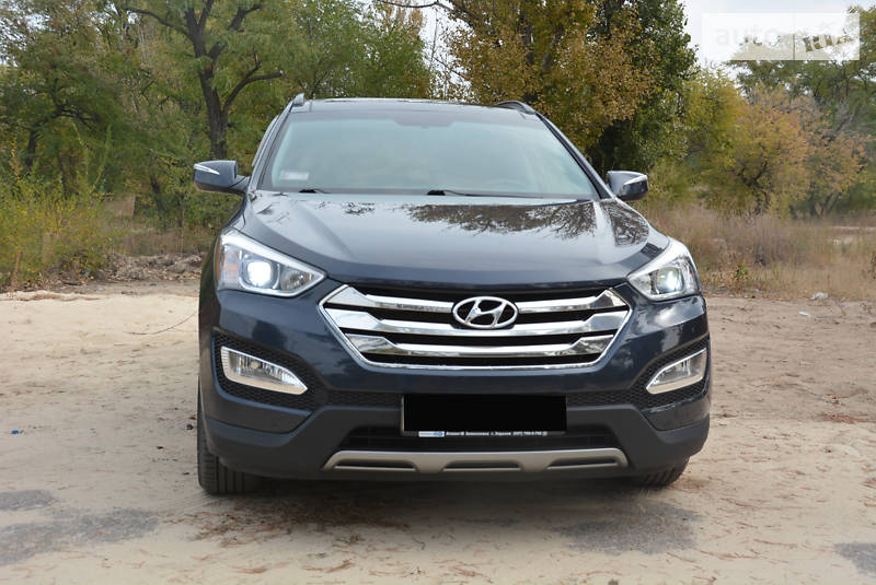 Позашляховик / Кросовер Hyundai Santa FE 2014 в Сваляві
