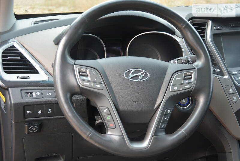 Позашляховик / Кросовер Hyundai Santa FE 2014 в Сваляві