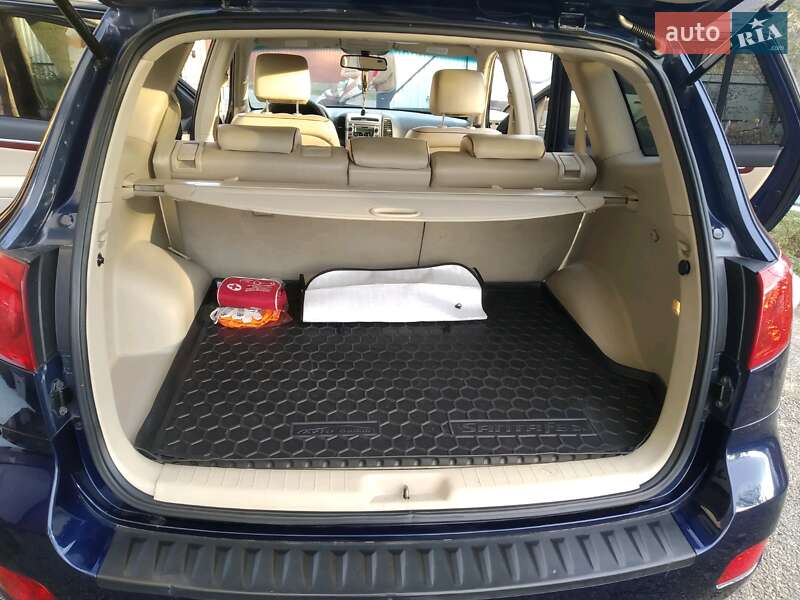 Позашляховик / Кросовер Hyundai Santa FE 2006 в Чернівцях