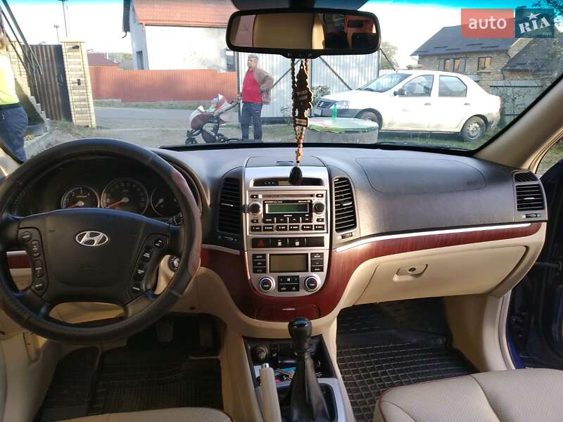 Позашляховик / Кросовер Hyundai Santa FE 2006 в Чернівцях