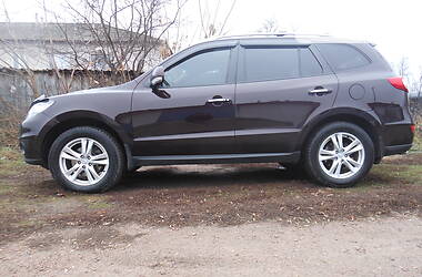 Внедорожник / Кроссовер Hyundai Santa FE 2010 в Новгород-Северском