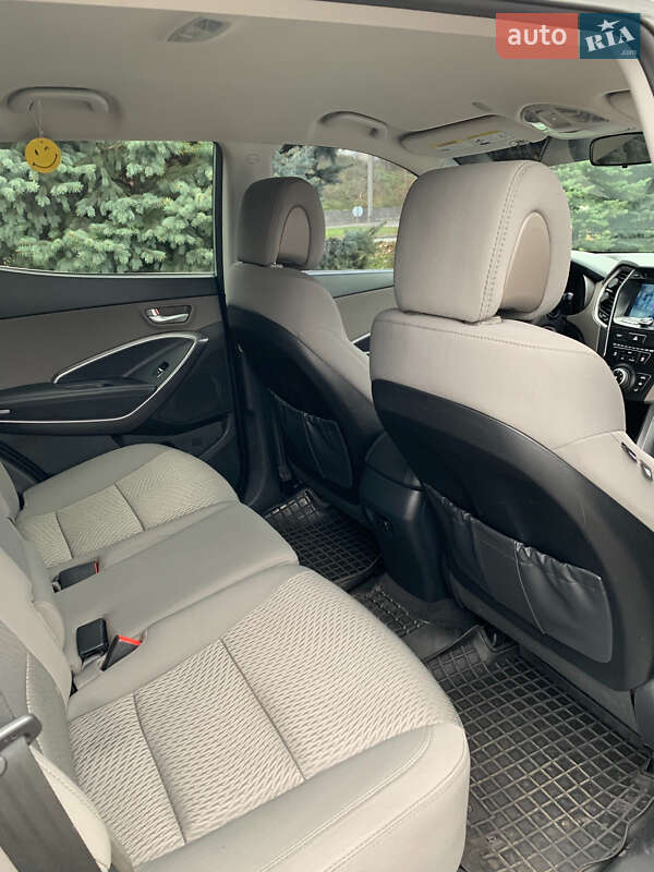 Позашляховик / Кросовер Hyundai Santa FE 2015 в Дніпрі