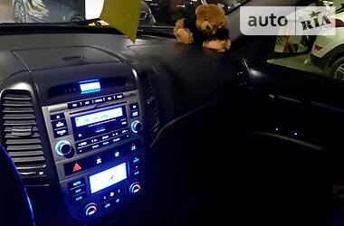 Позашляховик / Кросовер Hyundai Santa FE 2006 в 