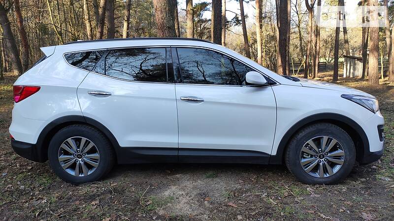 Позашляховик / Кросовер Hyundai Santa FE 2014 в Києві